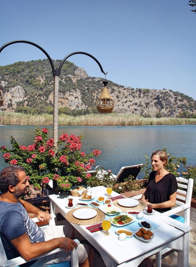 Myra Hotel Далян Екстериор снимка