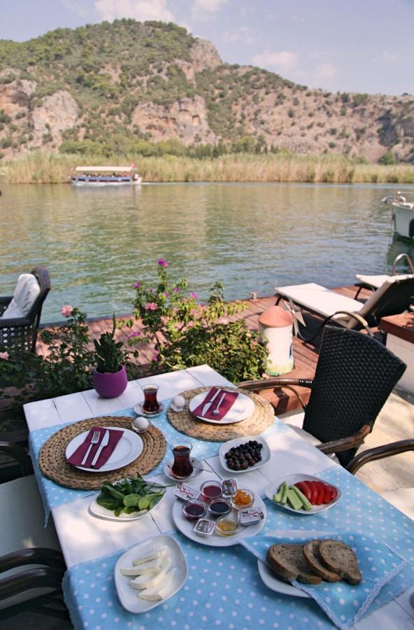 Myra Hotel Далян Екстериор снимка