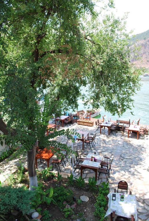 Myra Hotel Далян Екстериор снимка