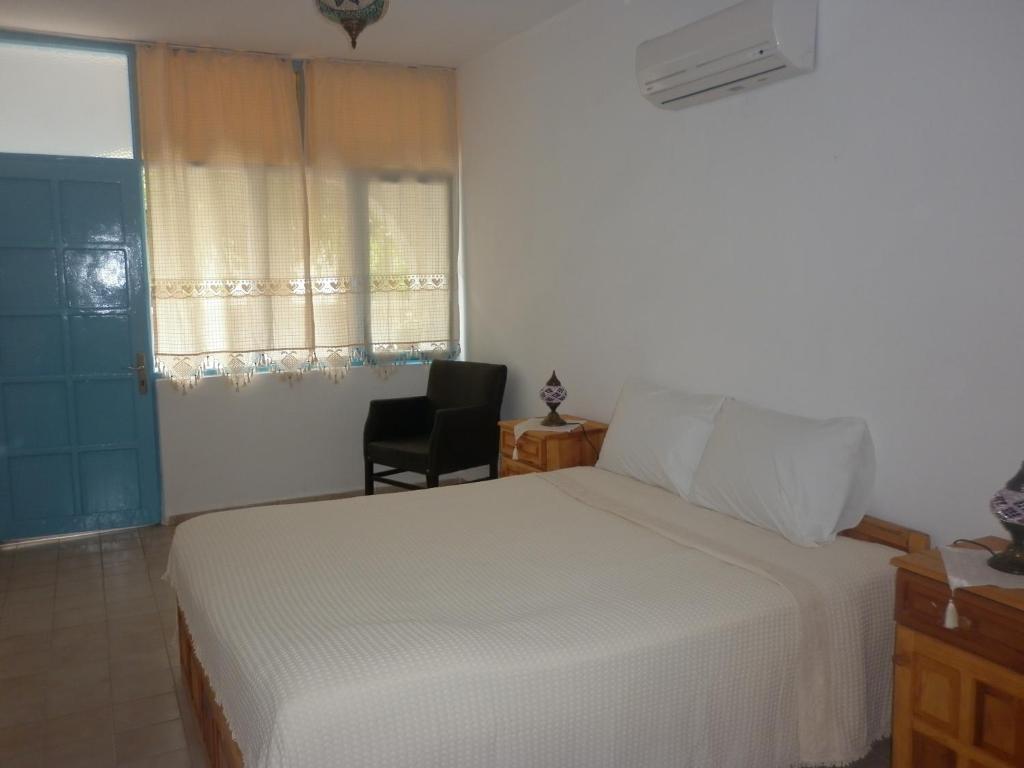 Myra Hotel Далян Стая снимка