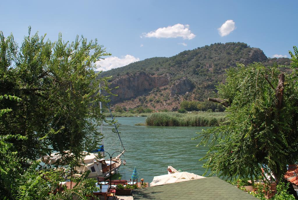 Myra Hotel Далян Екстериор снимка