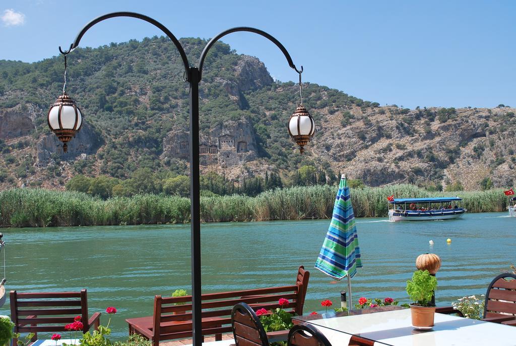 Myra Hotel Далян Екстериор снимка
