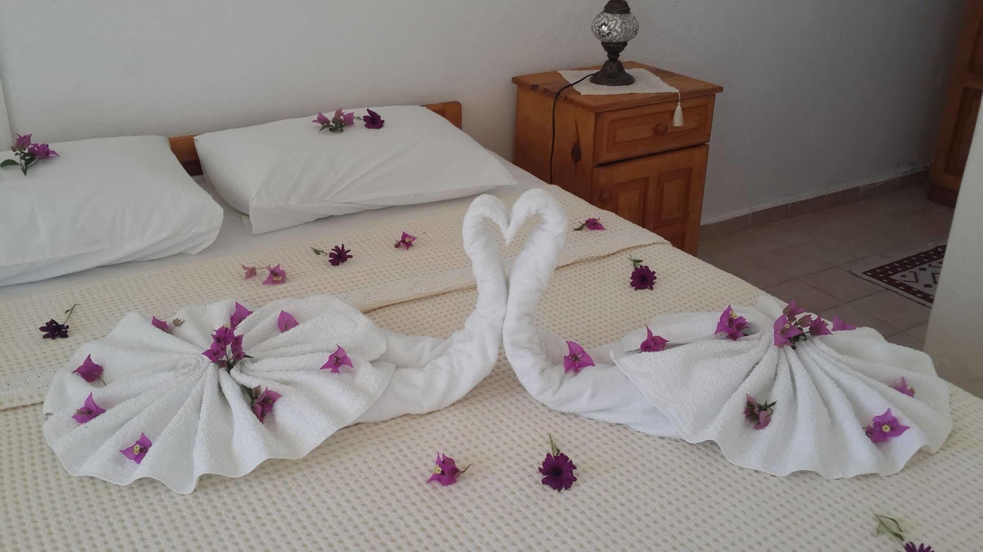 Myra Hotel Далян Екстериор снимка