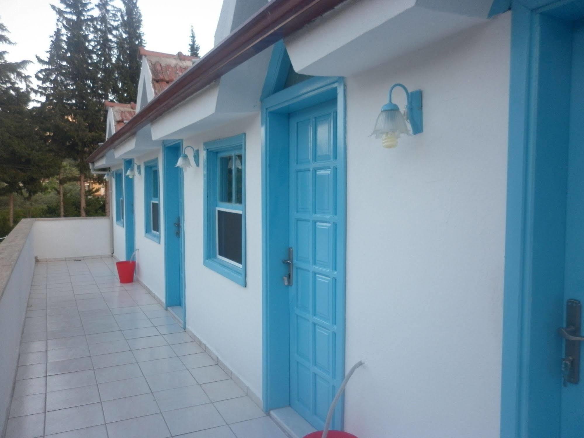 Myra Hotel Далян Екстериор снимка